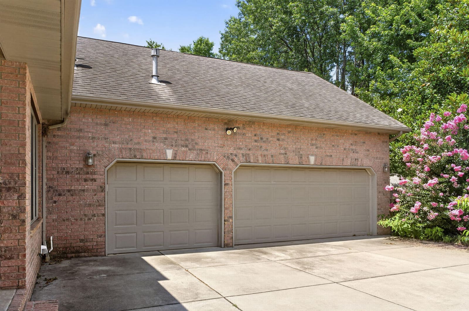 4-web-or-mls-DSC09306 at 2411 W Dearborn Street, Springfield, MO 65807
