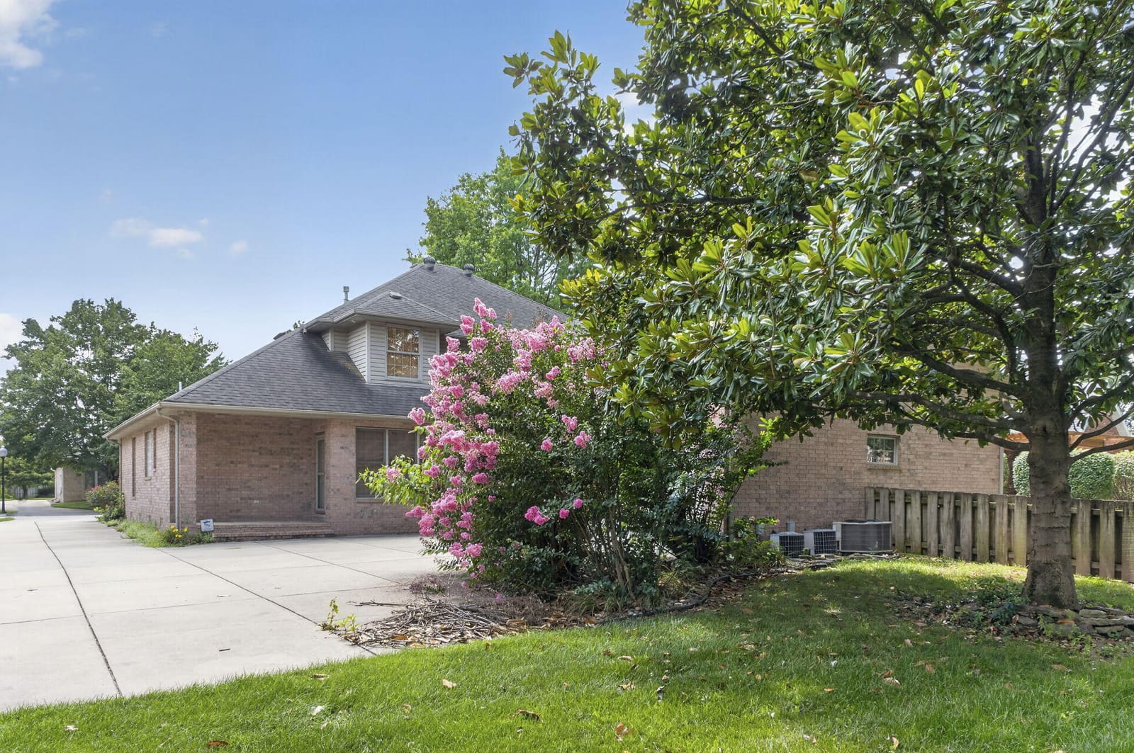 9-web-or-mls-DSC09344 at 2411 W Dearborn Street, Springfield, MO 65807