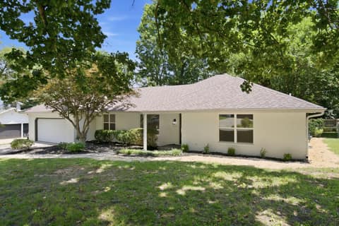 Front of 1524 S Charing Avenue, Springfield, MO 65809