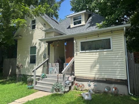 Front of 2008 N Howard Avenue, Springfield, MO 65803