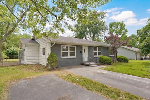 Front of 1012 E Morningside Street, Springfield, MO 65807
