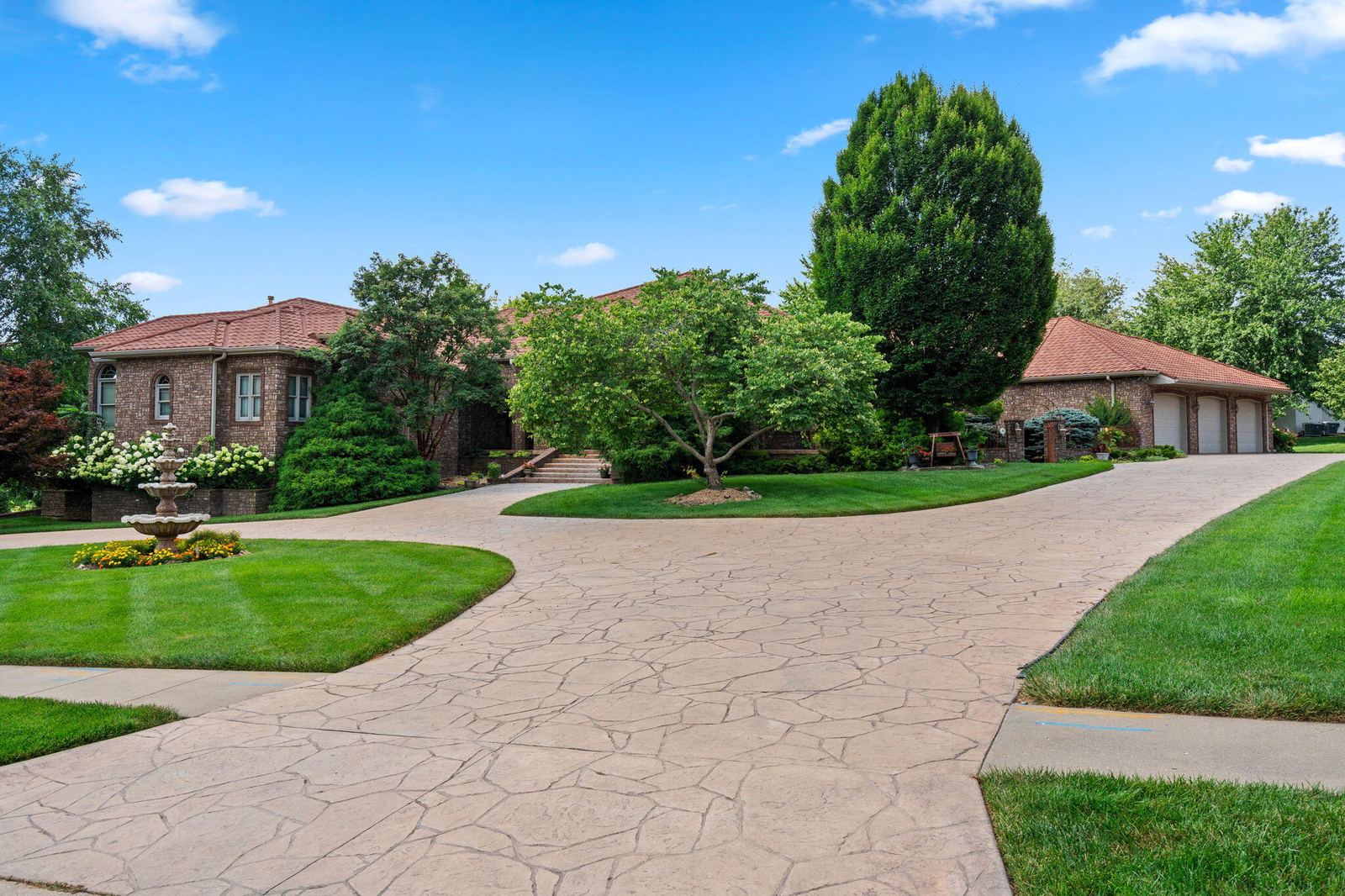 6-web-or-mls-DSC06279 at 3936 E Glen Abbey Drive, Springfield, MO 65809