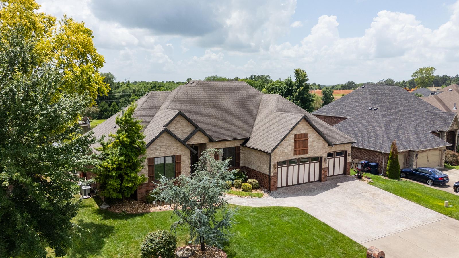 Drone-16 at 2818 E Cherrybark Street, Springfield, MO 65804