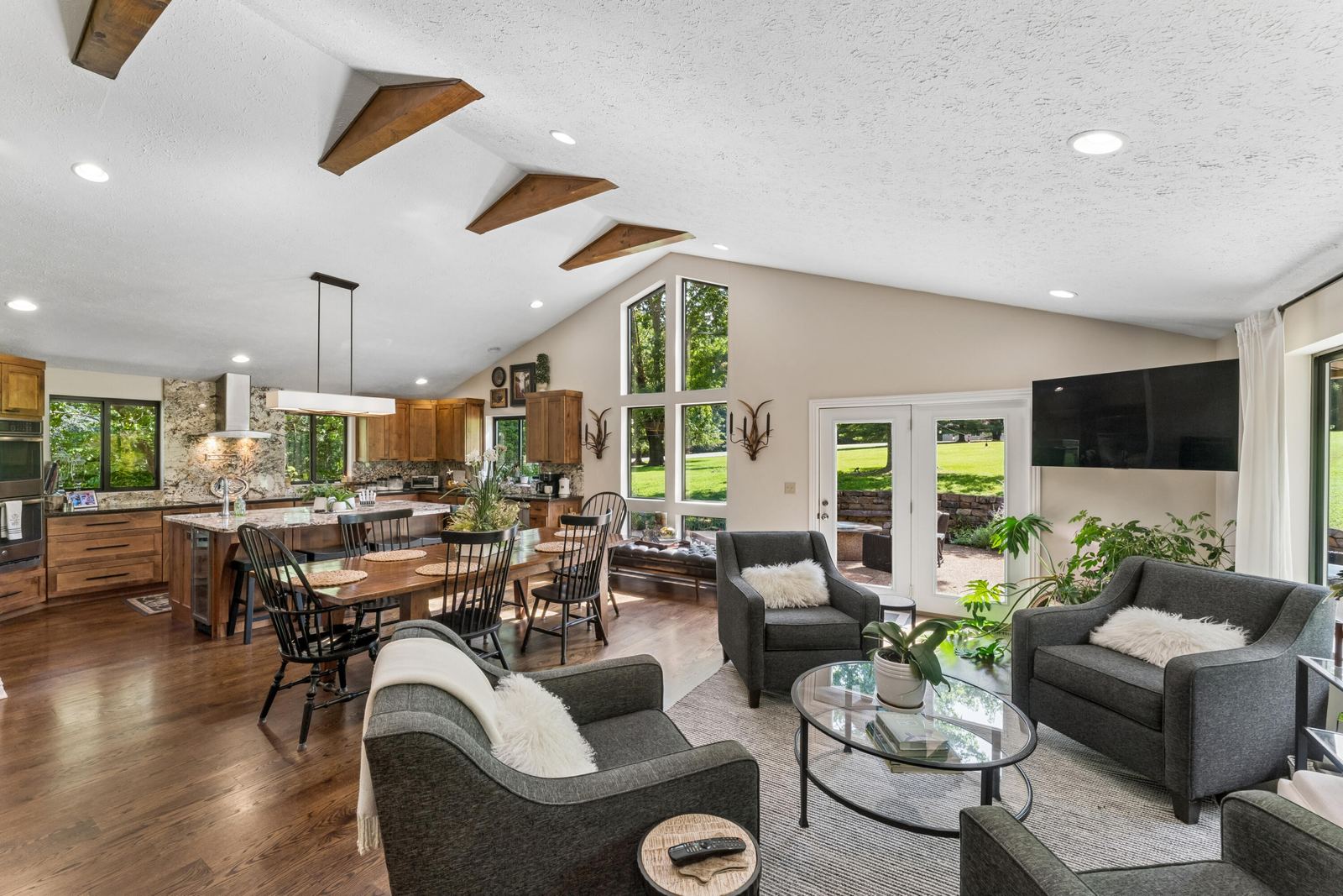 Hearth Room at 4550 E Bannister Road, Springfield, MO 65809