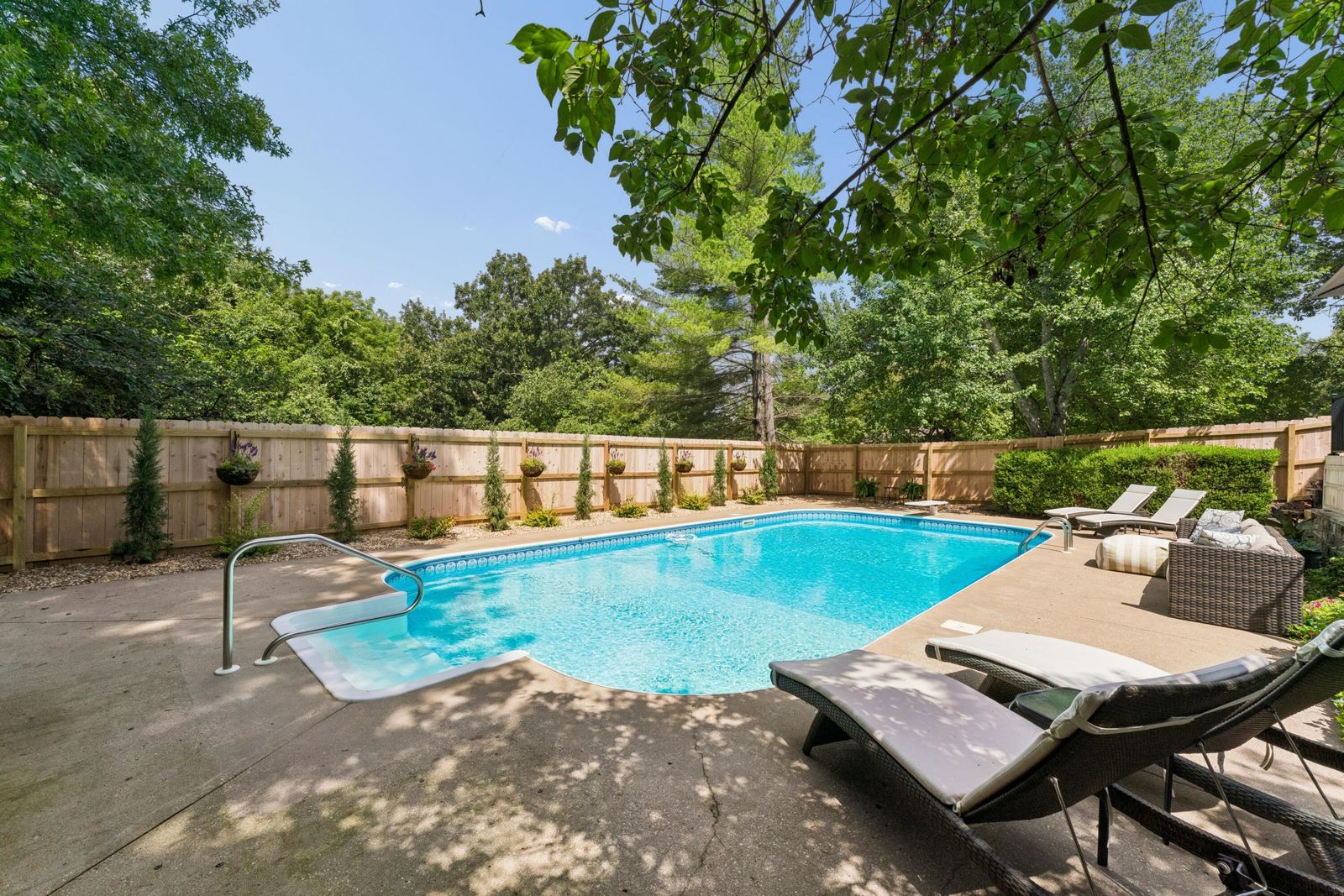 Pool 3 at 4550 E Bannister Road, Springfield, MO 65809