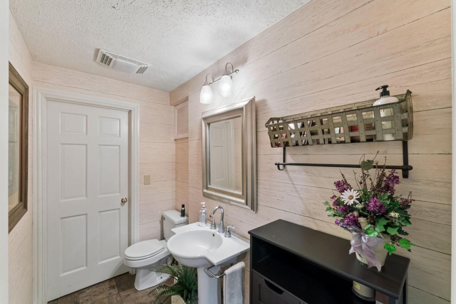Bathroom 3 at 4550 E Bannister Road, Springfield, MO 65809