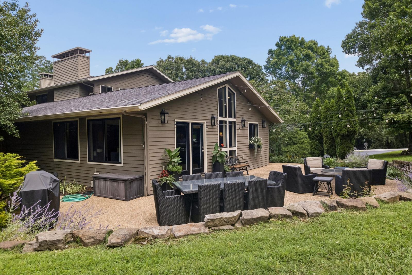 Patio at 4550 E Bannister Road, Springfield, MO 65809