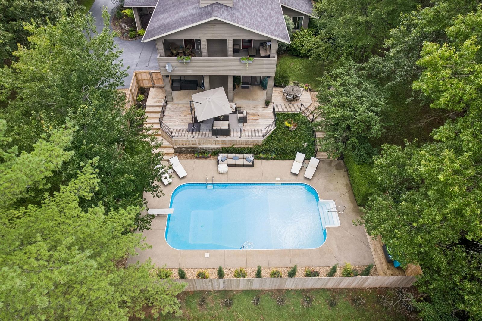 Backyard at 4550 E Bannister Road, Springfield, MO 65809