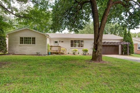 Front of 1542 S Plaza Avenue, Springfield, MO 65804