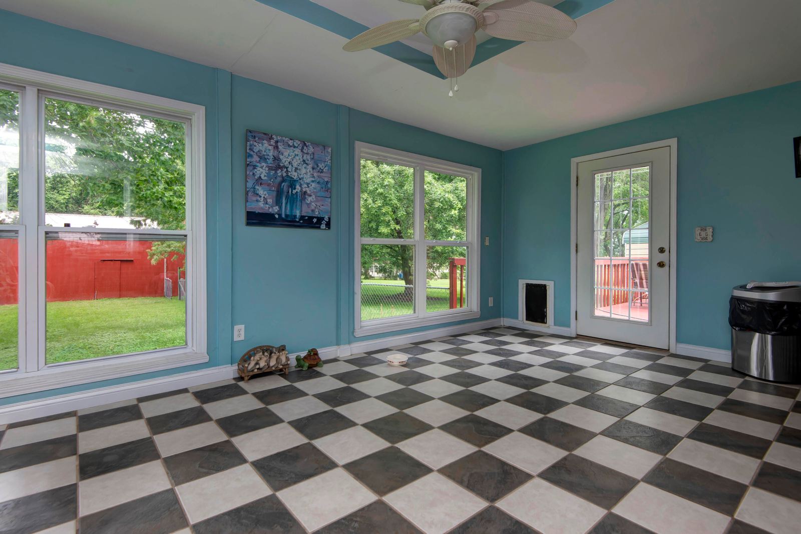 Sunroom at 2369 N Farm Road 101, Springfield, MO 65802