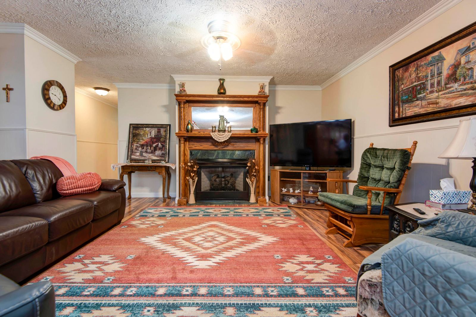 Living Room Upstairs at 2369 N Farm Road 101, Springfield, MO 65802