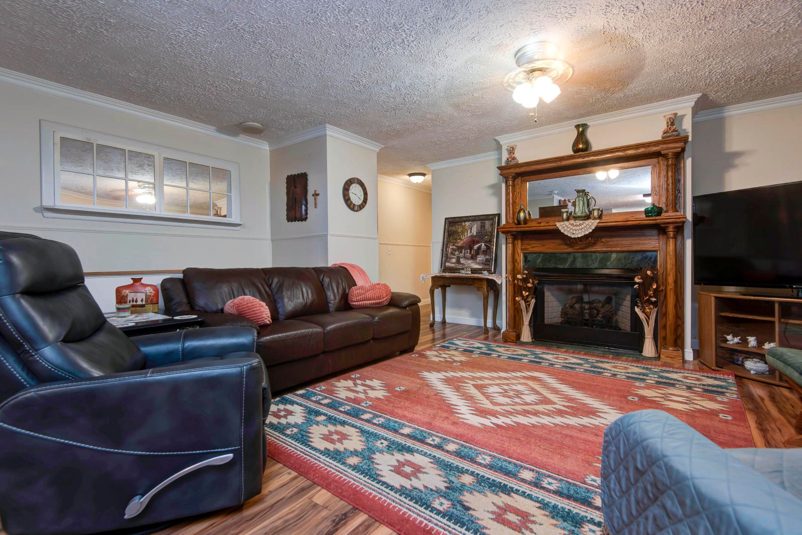 Living Room Upstairs at 2369 N Farm Road 101, Springfield, MO 65802