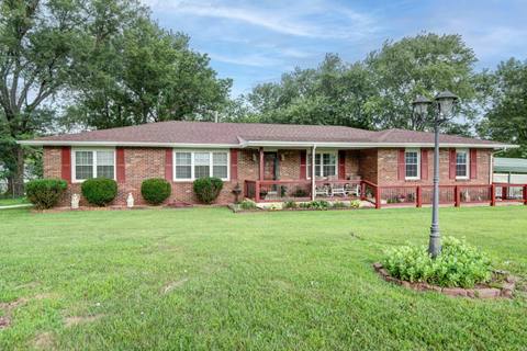 Front of House at 2369 N Farm Road 101, Springfield, MO 65802