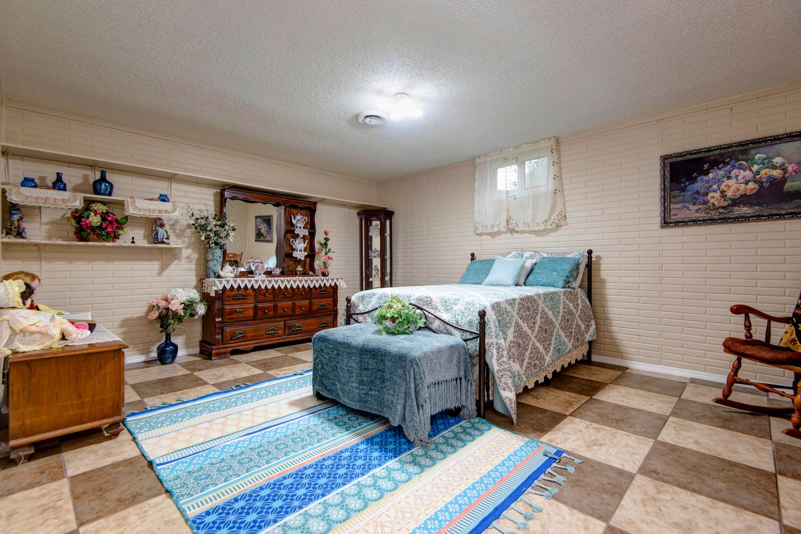 Downstairs Room at 2369 N Farm Road 101, Springfield, MO 65802