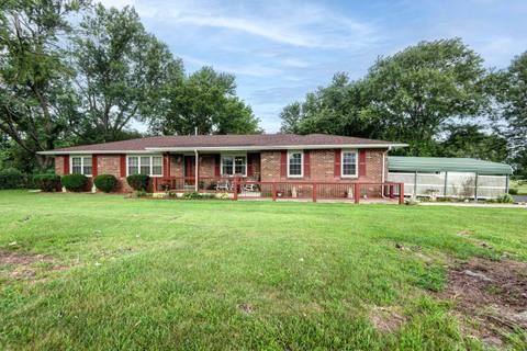 Front of House at 2369 N Farm Road 101, Springfield, MO 65802