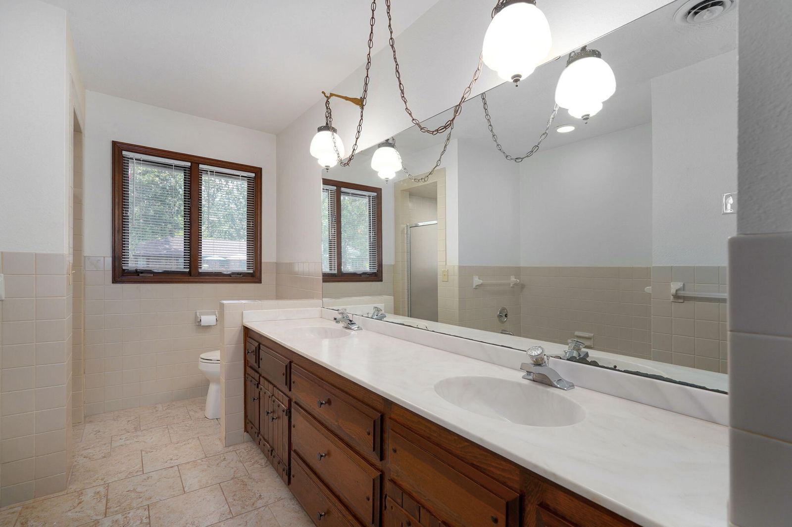 Oversized Full Guest Bath at 1214 W Beverly Hills Drive, Springfield, MO 65803
