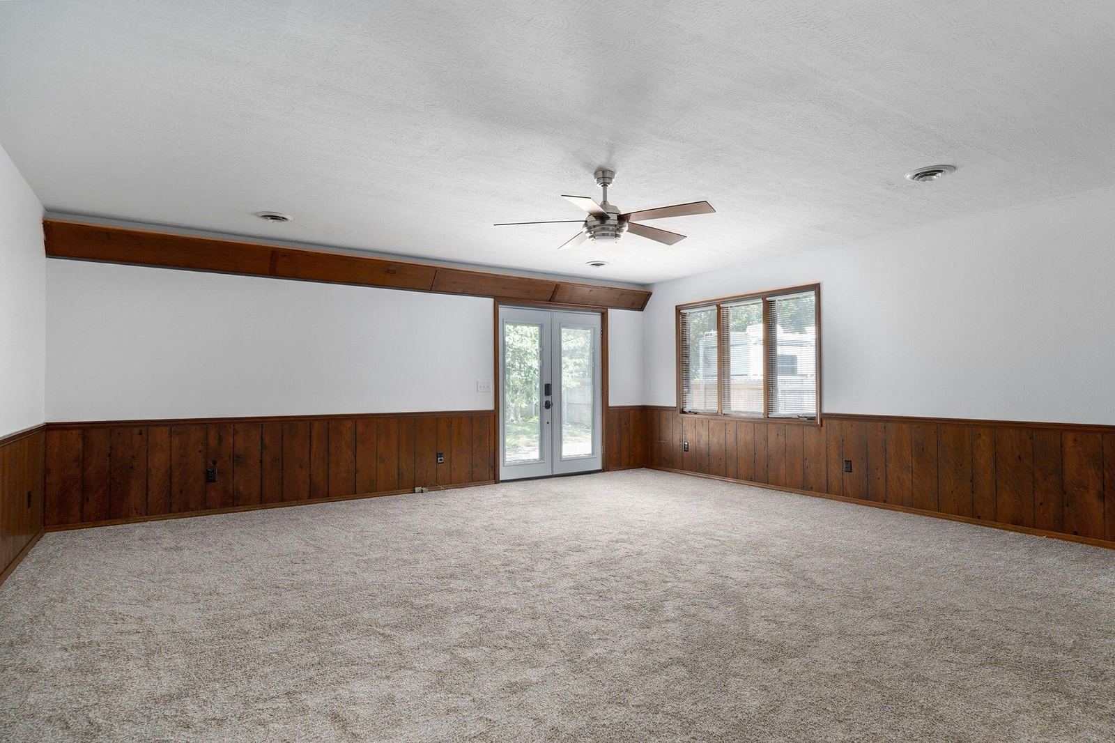 Oversized Primary Bedroom at 1214 W Beverly Hills Drive, Springfield, MO 65803