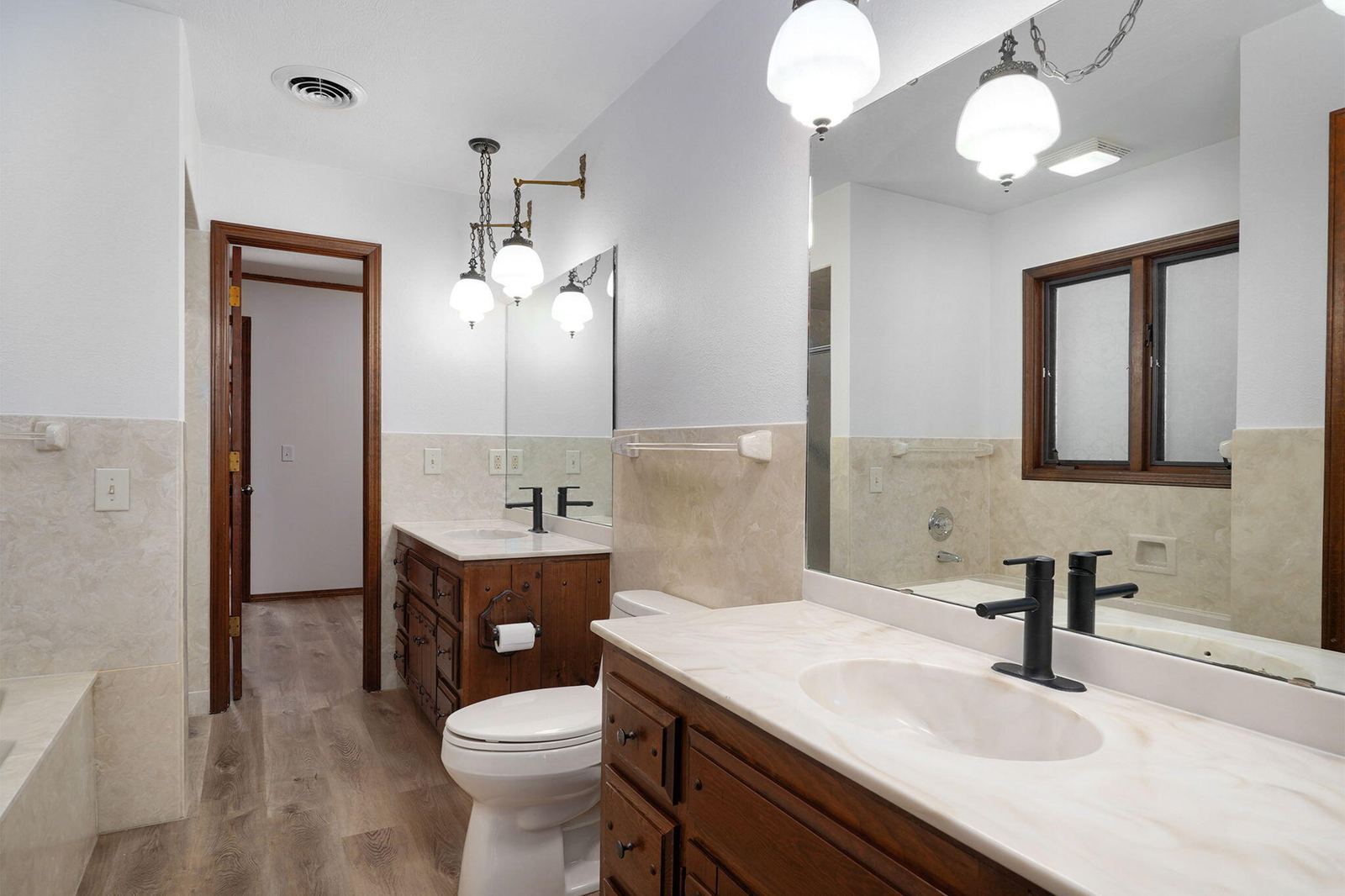 Cultured Marble Bath and Shower at 1214 W Beverly Hills Drive, Springfield, MO 65803