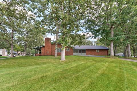 Beautiful Home and Attached Garage at 1214 W Beverly Hills Drive, Springfield, MO 65803