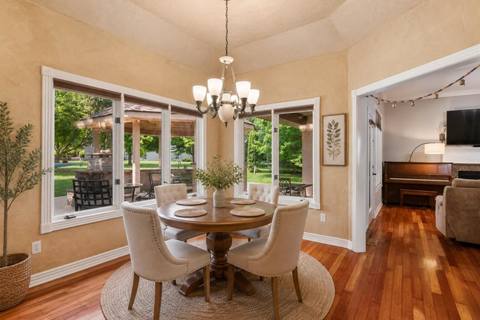 5) 74743-6a613e14e5426 at 3702 E Dartmoor Court, Springfield, MO 65802