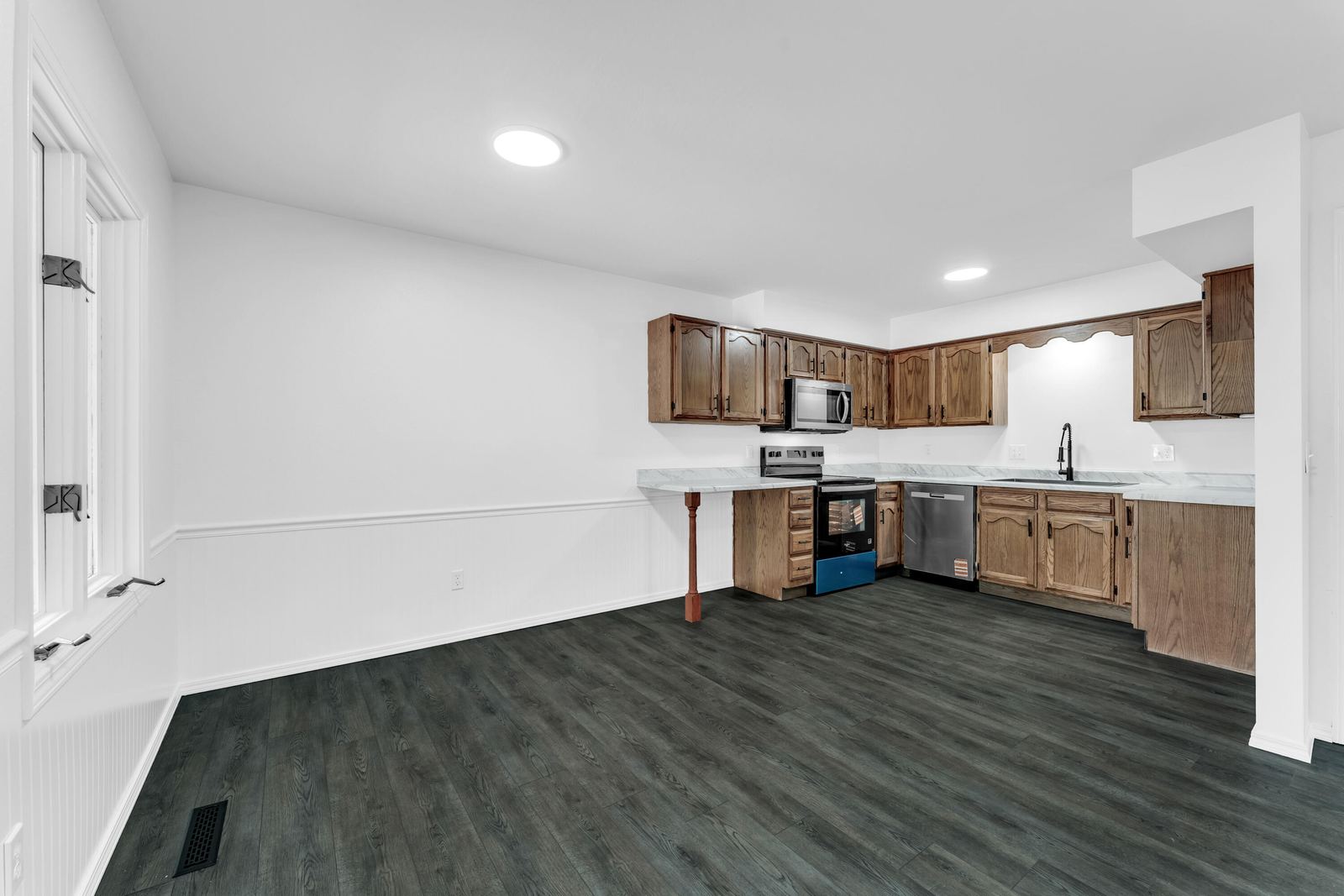 9 at 1348 E Arlington Street, Springfield, MO 65803
