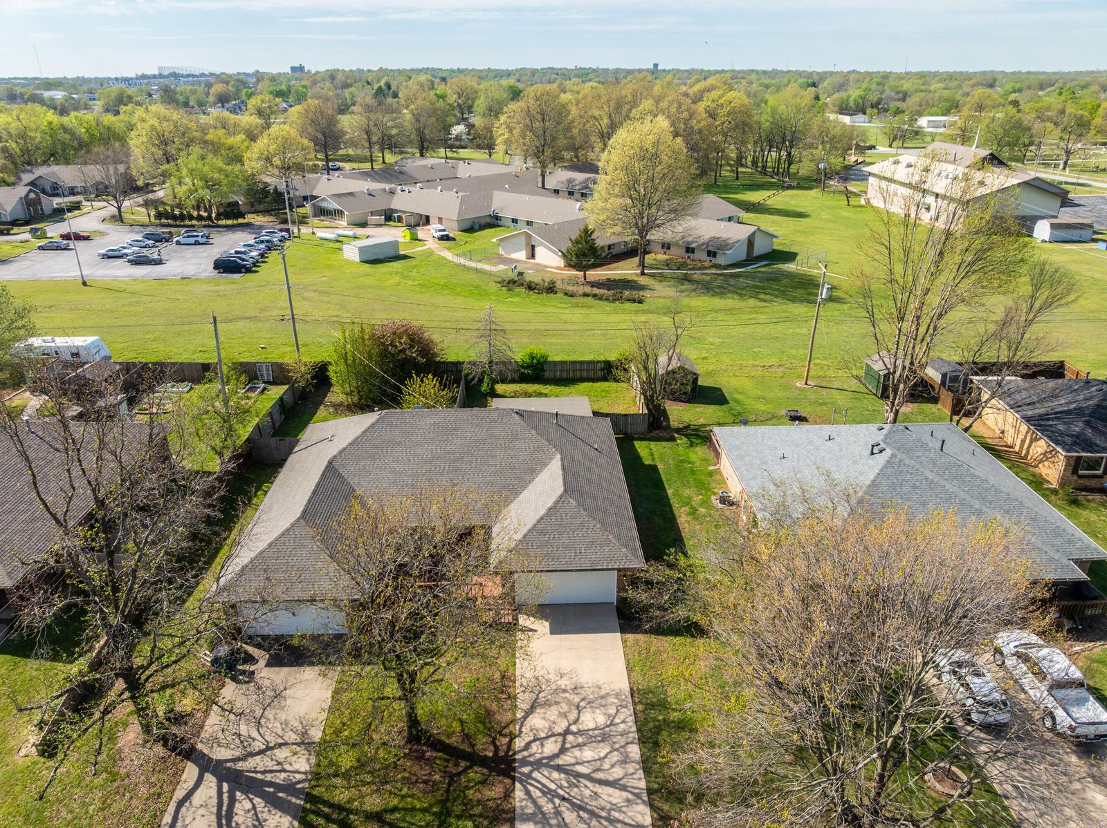 35 at 1348 E Arlington Street, Springfield, MO 65803