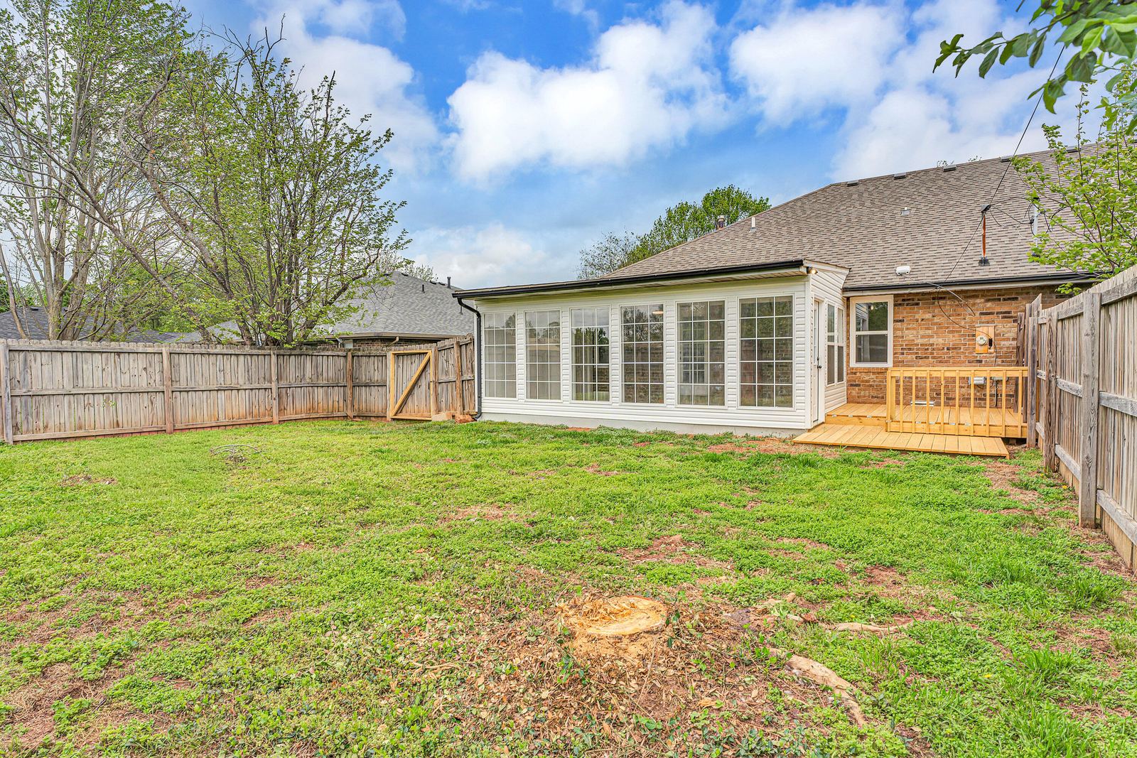 28 at 1348 E Arlington Street, Springfield, MO 65803