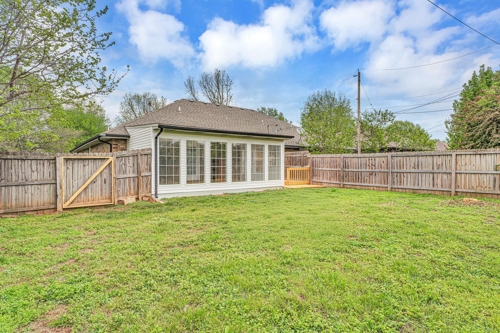 29 at 1348 E Arlington Street, Springfield, MO 65803