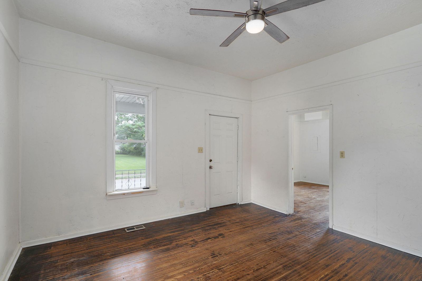 521 W Harrison St-6 at 521 W Harrison Street, Springfield, MO 65806