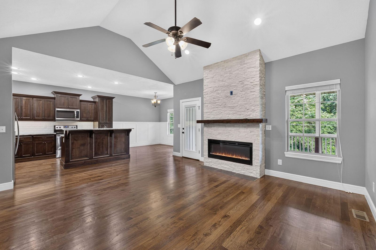 7-web-or-mls-20260723-20260723-DSC07802 at 831 N Grapevine Road, Springfield, MO 65802