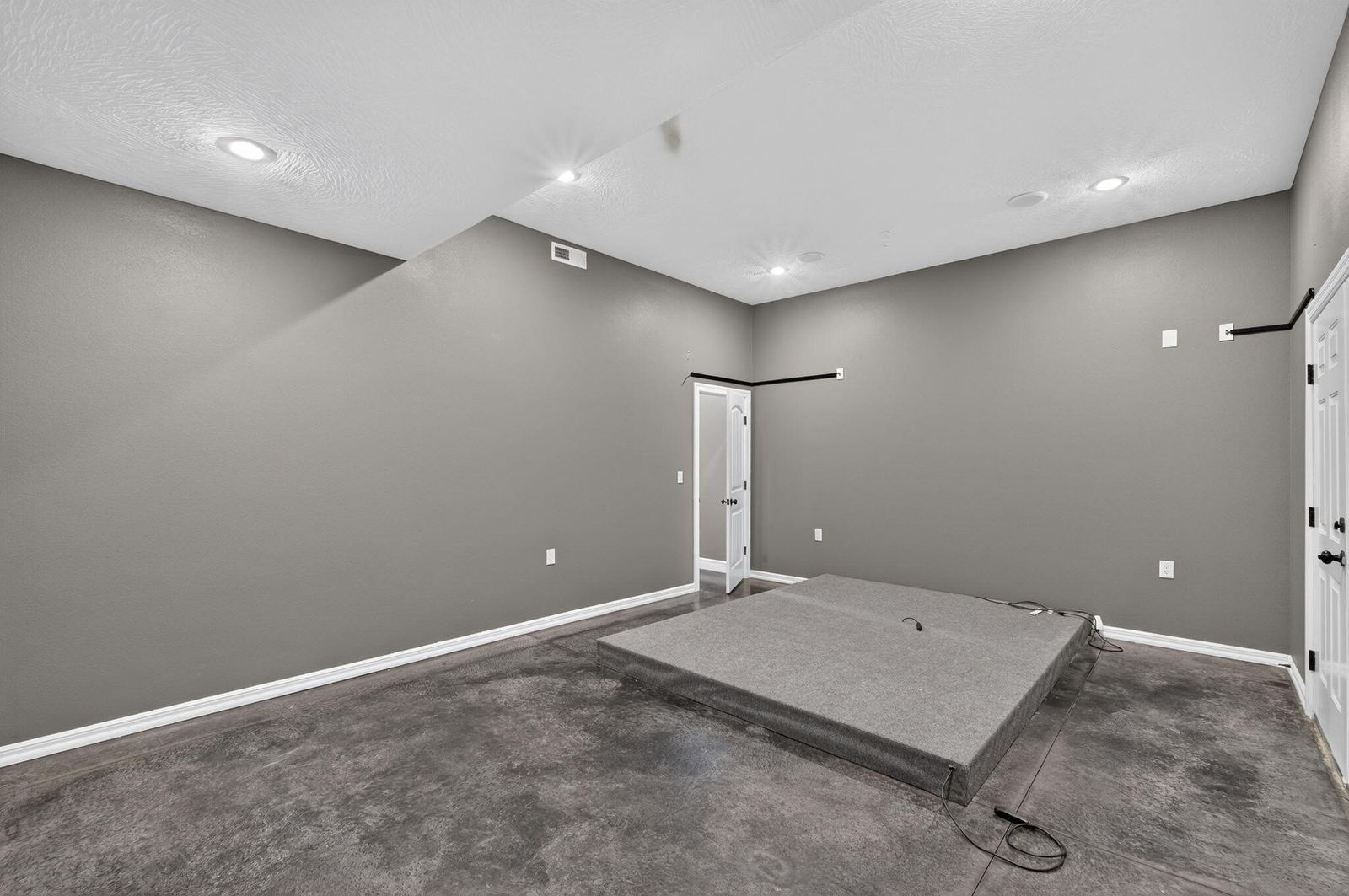 IMG_1789 at 831 N Grapevine Road, Springfield, MO 65802