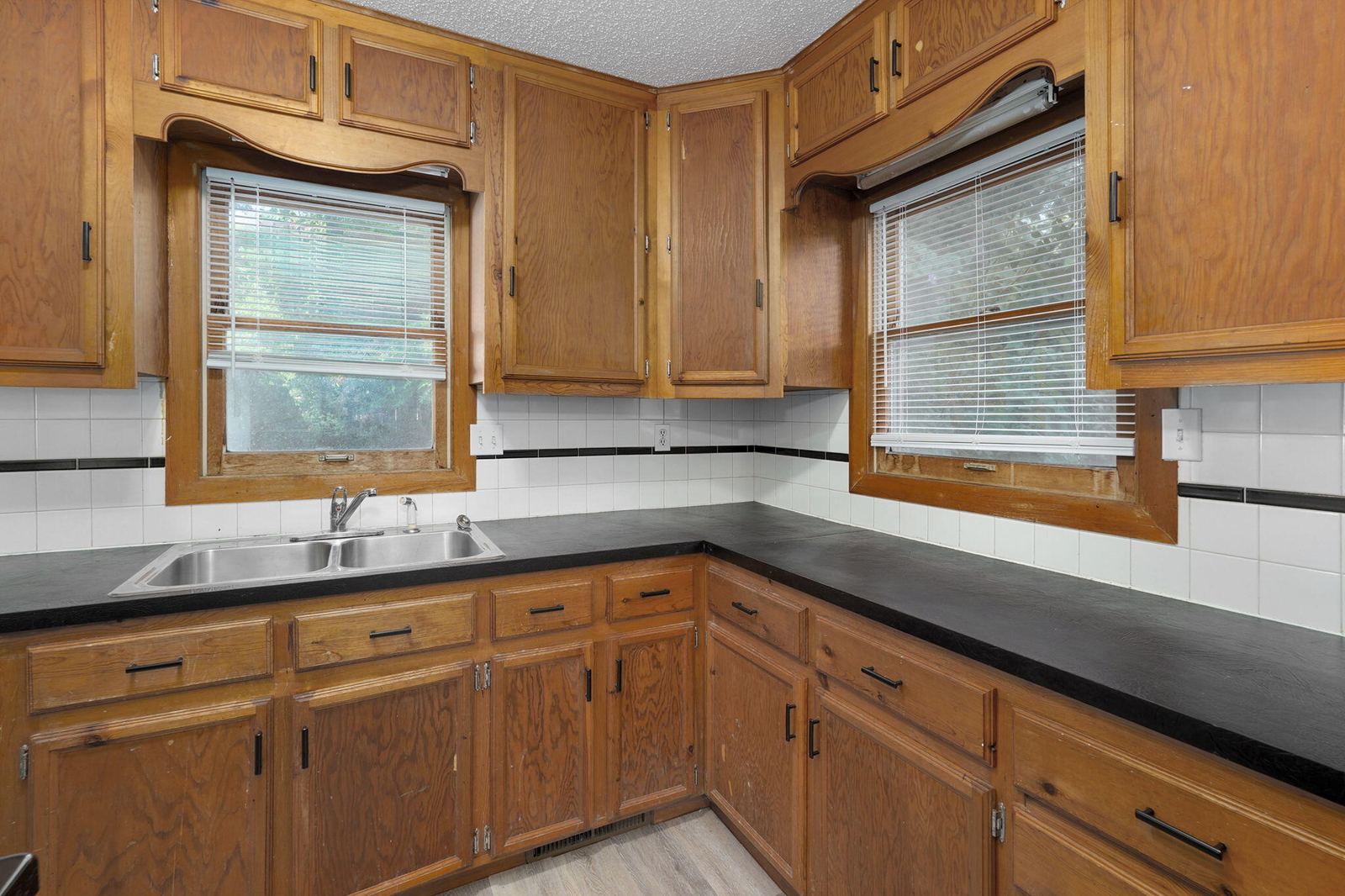 1038 S Stewart Ave-19 at 1038 S Stewart Avenue, Springfield, MO 65804