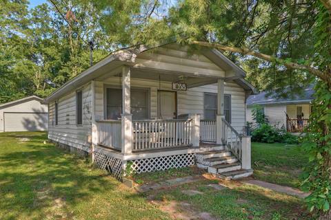 1038 S Stewart Ave-3 at 1038 S Stewart Avenue, Springfield, MO 65804