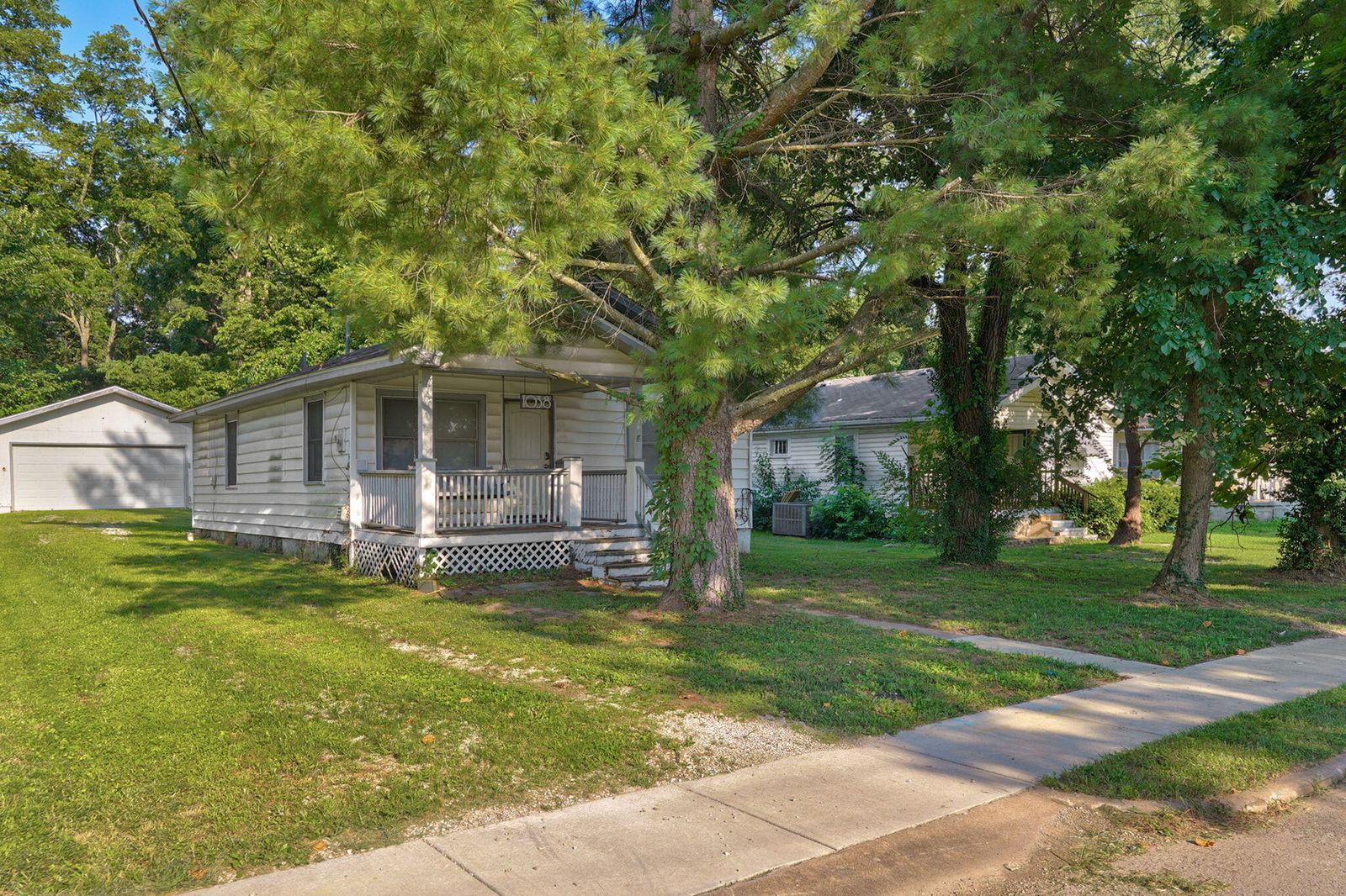 1038 S Stewart Ave-2 at 1038 S Stewart Avenue, Springfield, MO 65804