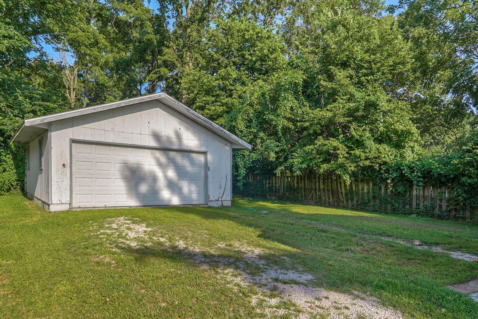 1038 S Stewart Ave-4 at 1038 S Stewart Avenue, Springfield, MO 65804