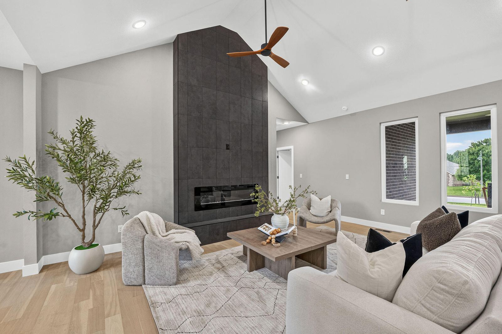 Living Room at 5048 E Swale Court, Springfield, MO 65802