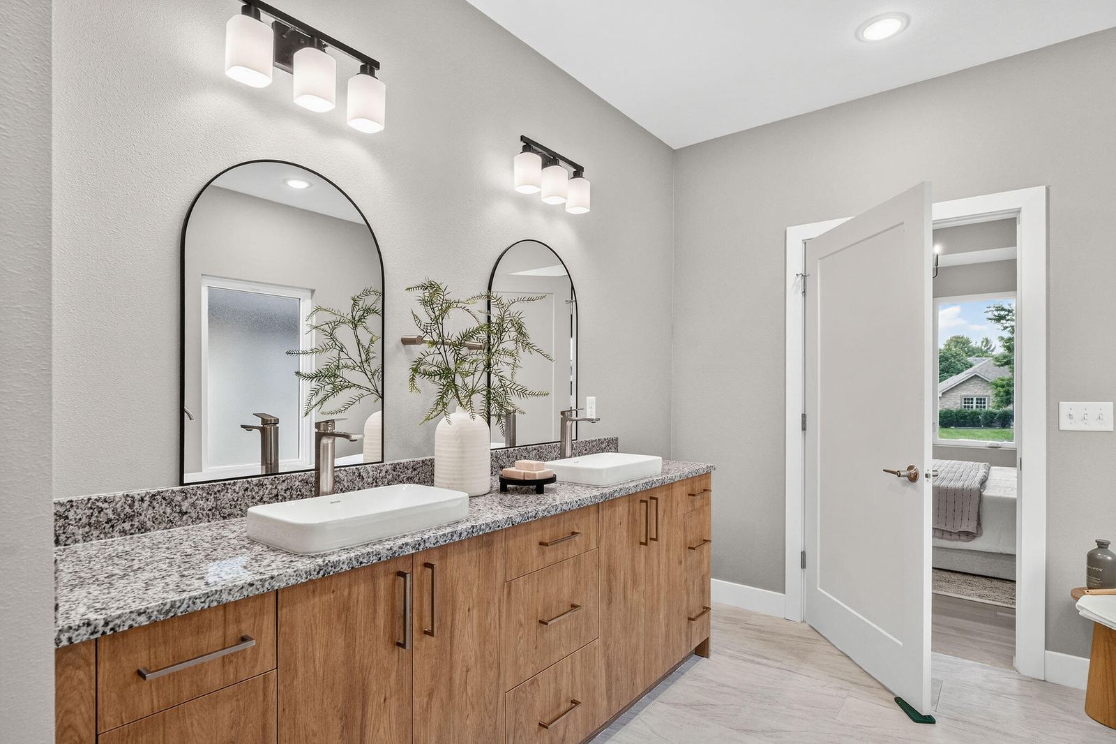 Master Bathroom at 5048 E Swale Court, Springfield, MO 65802