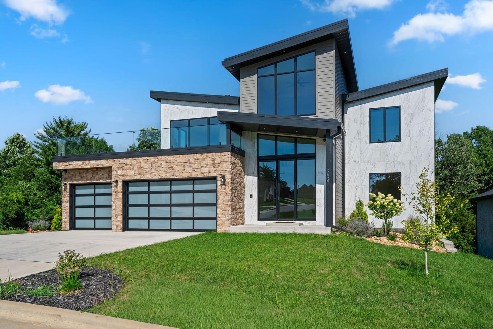 2-web-or-mls-DSC00584 at 254 S Mumford Court, Springfield, MO 65802