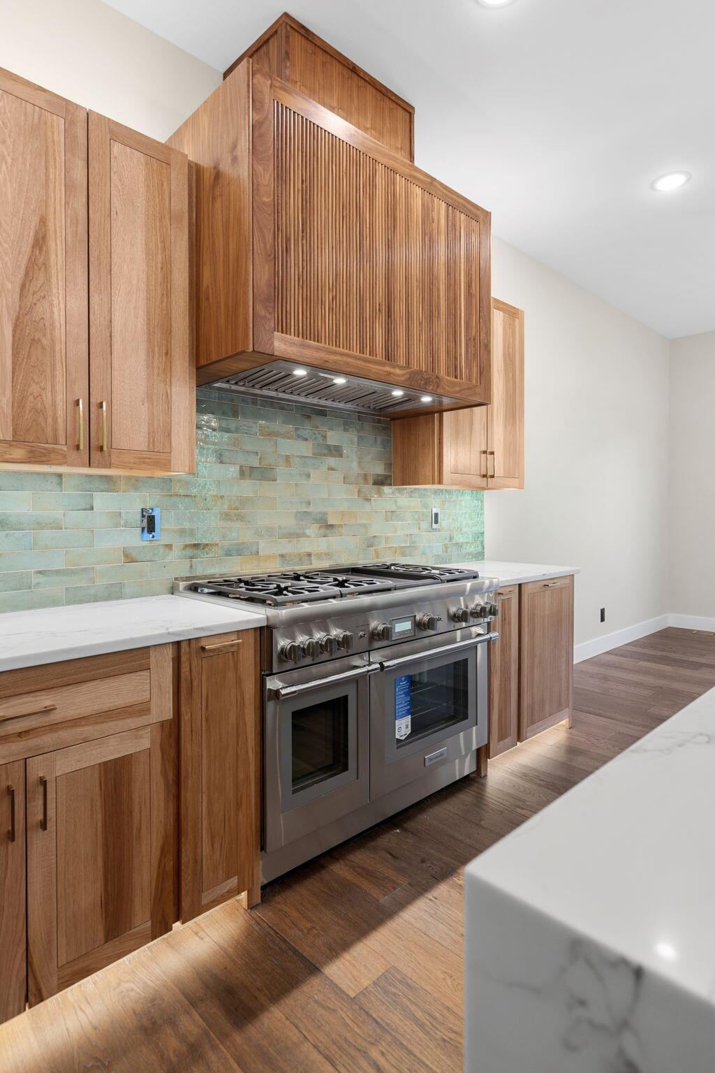21-web-or-mls-DSC00874 at 254 S Mumford Court, Springfield, MO 65802