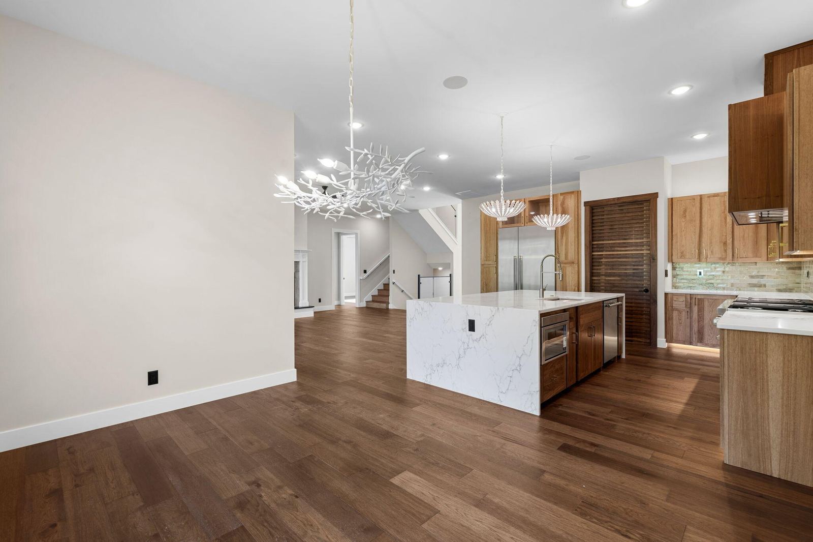 23-web-or-mls-DSC00692 at 254 S Mumford Court, Springfield, MO 65802