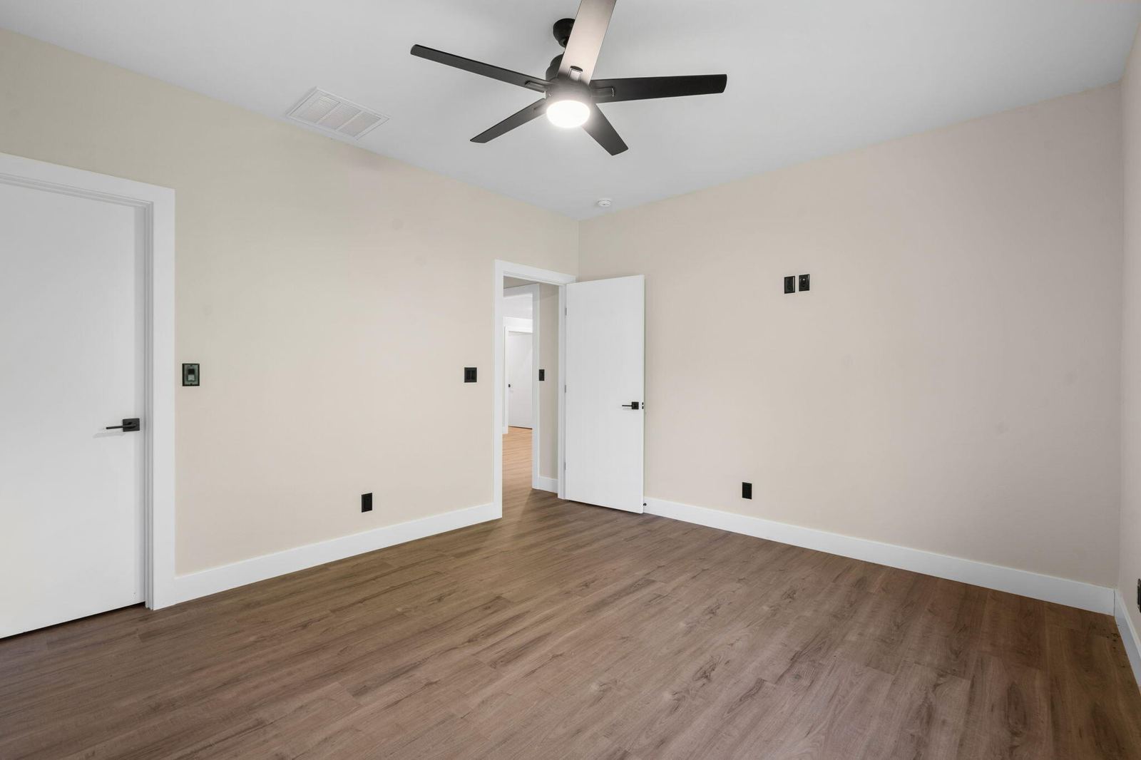 82-web-or-mls-DSC00856 at 254 S Mumford Court, Springfield, MO 65802