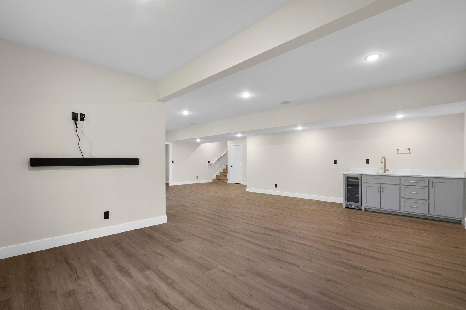68-web-or-mls-DSC00809 at 254 S Mumford Court, Springfield, MO 65802
