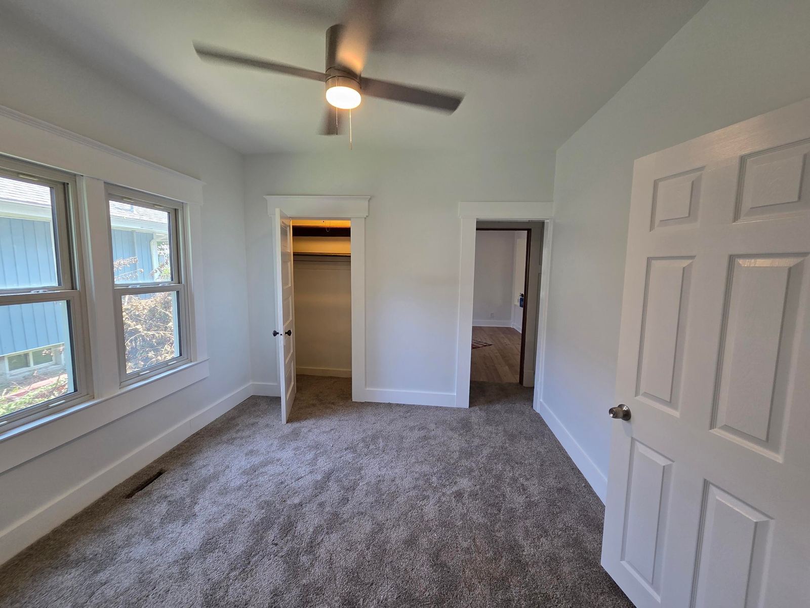 20070 at 1633 E Lombard Street, Springfield, MO 65802
