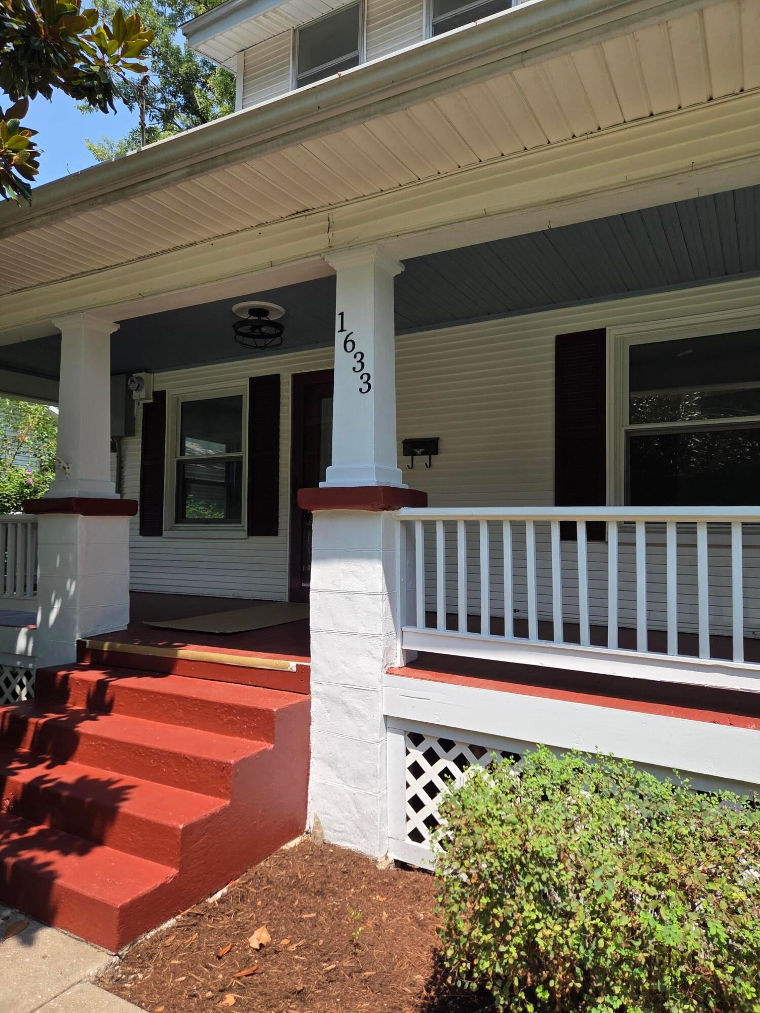 20046 at 1633 E Lombard Street, Springfield, MO 65802