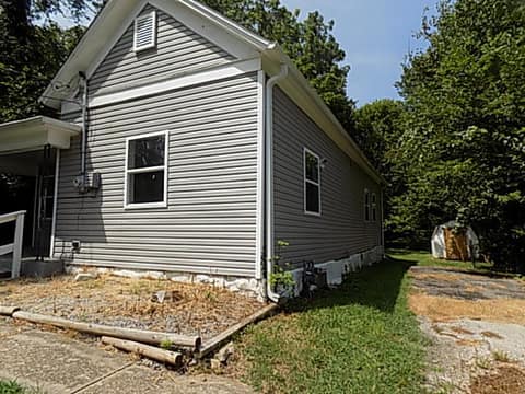 DSCN8655 at 2111 N Newton Avenue, Springfield, MO 65803