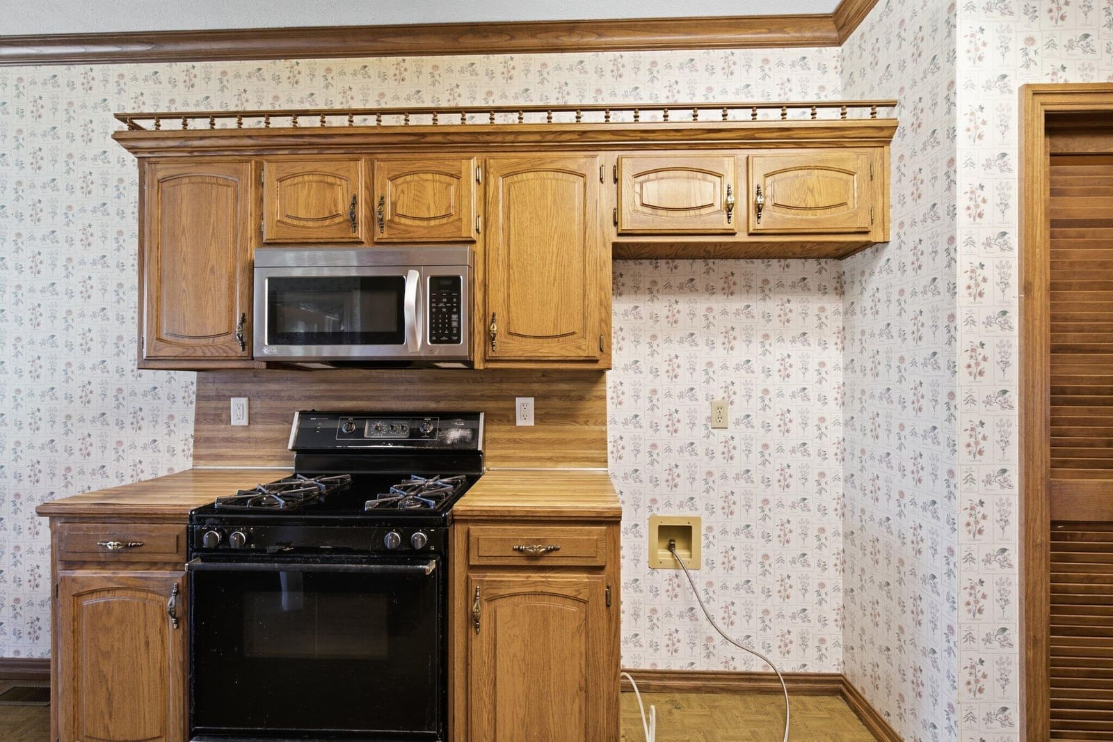 16 at 3003 N Farm Road 137, Springfield, MO 65803