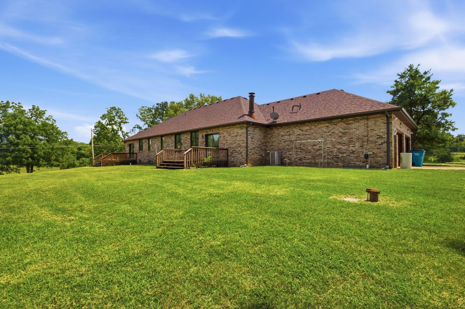 6 at 3003 N Farm Road 137, Springfield, MO 65803