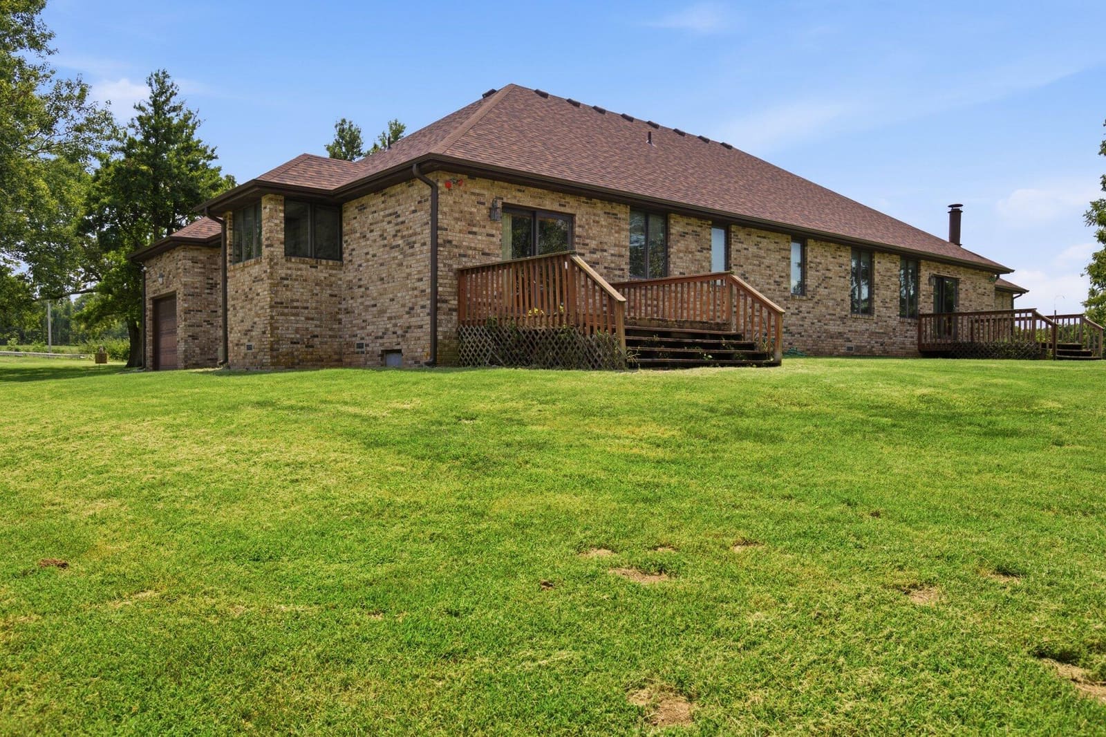 8 at 3003 N Farm Road 137, Springfield, MO 65803