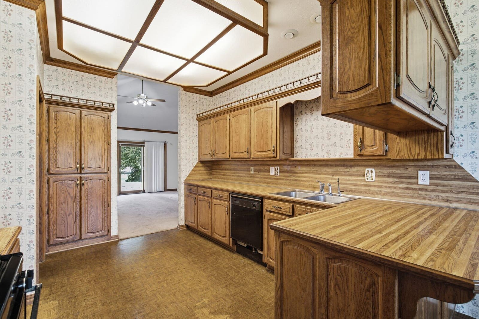 18 at 3003 N Farm Road 137, Springfield, MO 65803