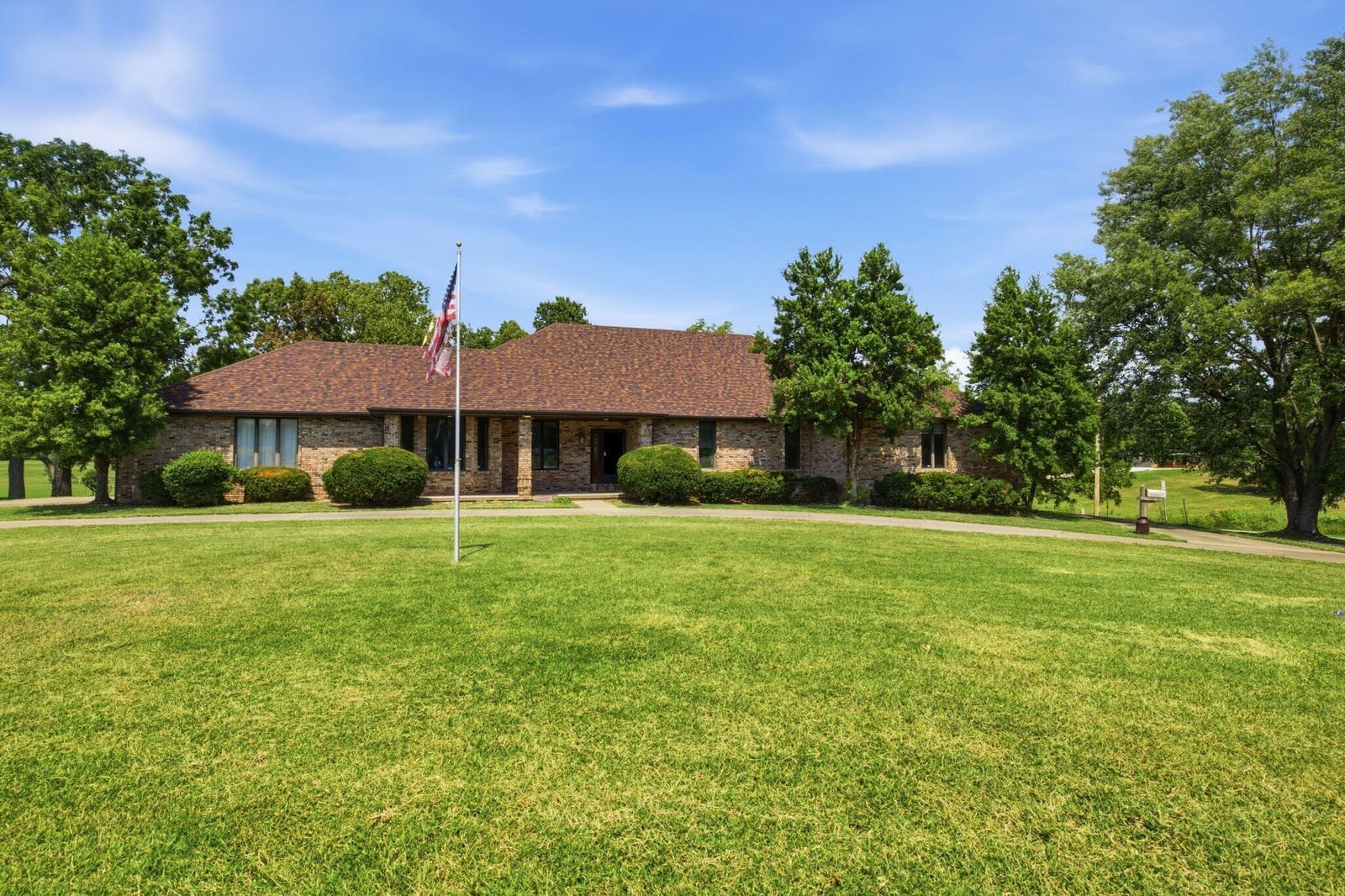 3 at 3003 N Farm Road 137, Springfield, MO 65803